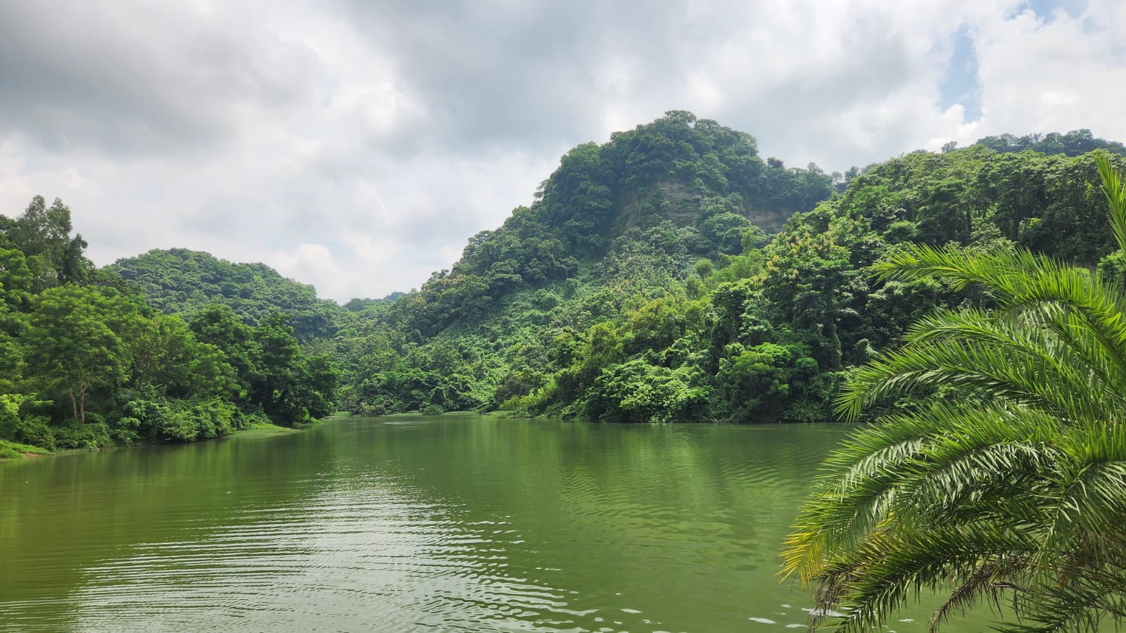 সহস্রধারার পথে, শীতল ঝর্ণায় অবগাহন